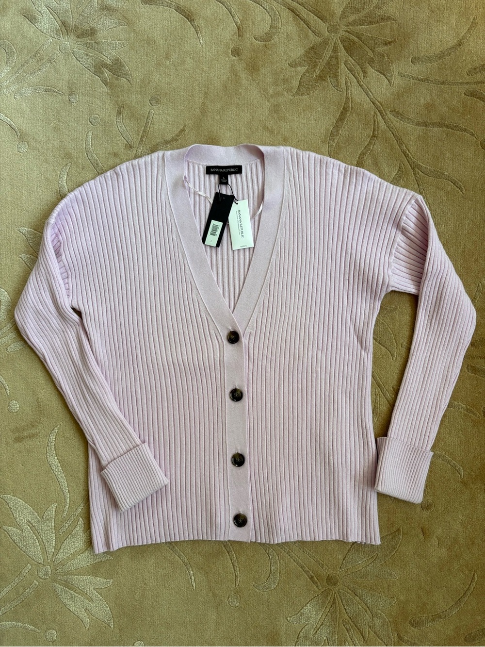 NWT, Banana Republic Lilac V-Neck Ribbed Button Down Cardigan Sweater, Size L - Picture 3 of 7